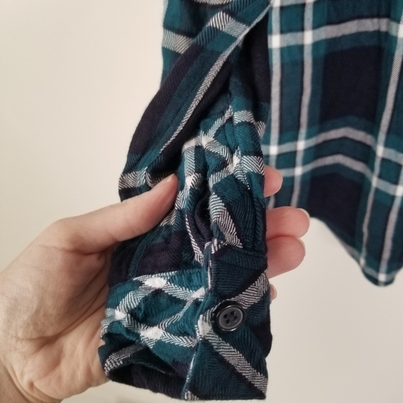 Rails Hunter Plaid Button Front Shirt Size M Mediterranean Navy - Picture 2 of 12